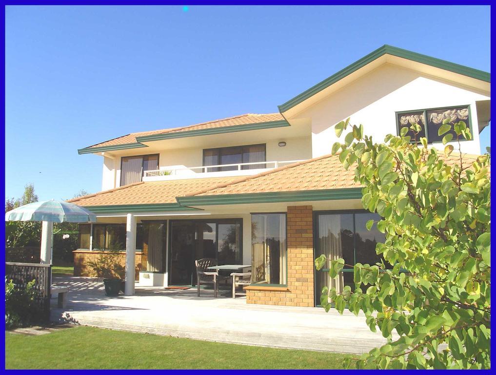 Crestwood Bed And Breakfast Уакатане Екстериор снимка