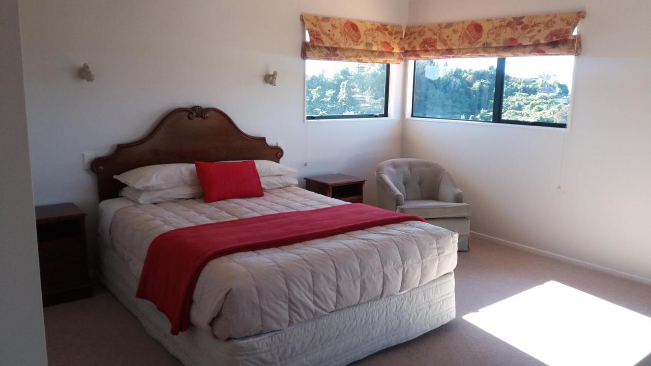 Crestwood Bed And Breakfast Уакатане Екстериор снимка